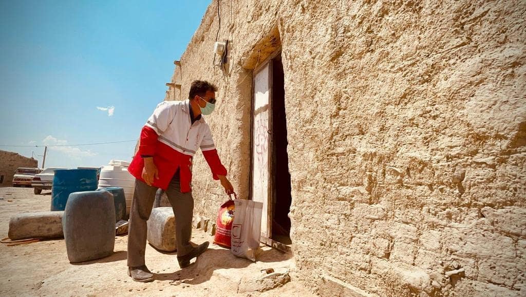 اجرای طرح "نذرآب" هلال‌احمر آذربایجان غربی در سیستان‌وبلوچستان/ ارائه خدمات بشردوستانه به ارزش 4 میلیارد تومان در مناطق محروم مهرستان
